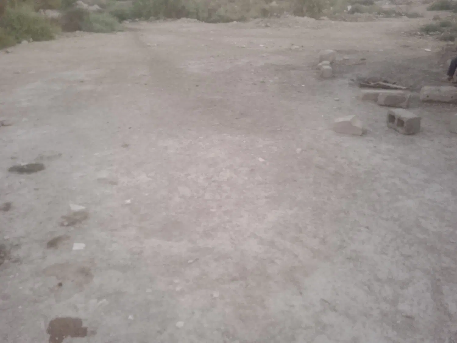 زمین ۲۰۰متر