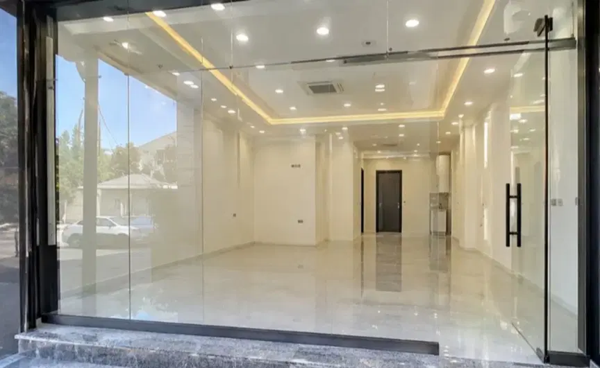 مغازه سر خیابان اصلی کمربندی تامین اجتماعی