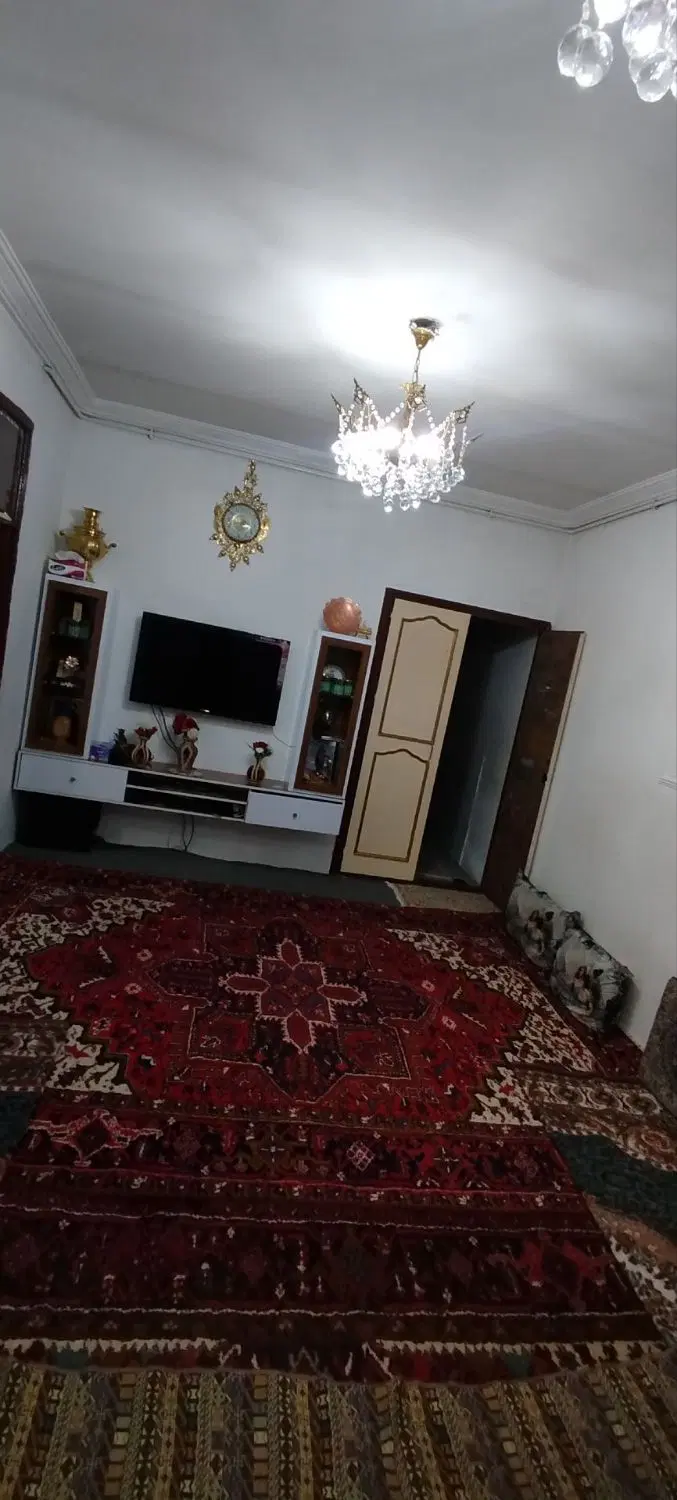 حیاط مسکونی رواسان