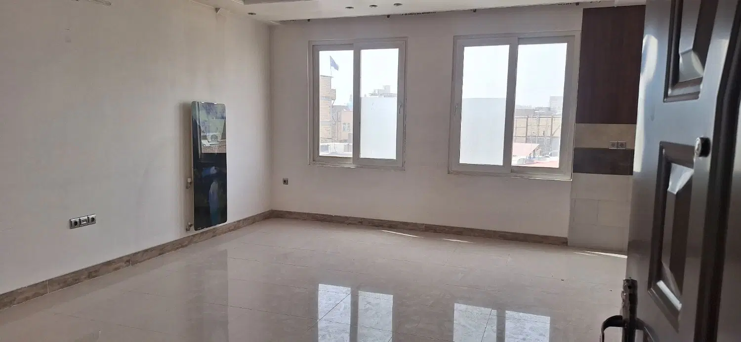 آپارتمان تک واحدی ۹۰متر دوخواب طبقه ۲