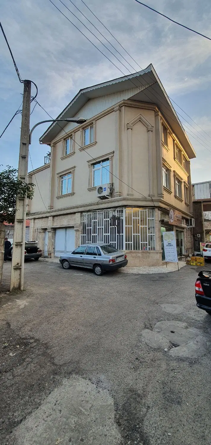 خانه دوبلکس شخصی ساز  به همراه دو عدد مغازه