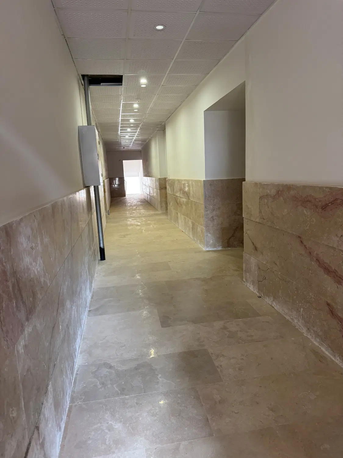 آپارتمان 88متری نما سنگ در تهران (پرند)