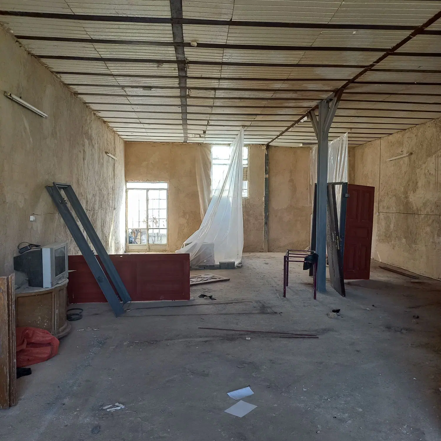 مغازه وانباری و یا کارگاه 150 متری گاوخانه اجاره
