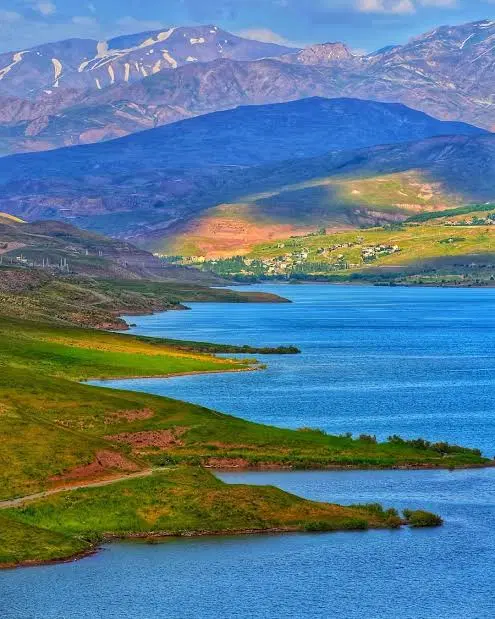 2000 متر زمین
