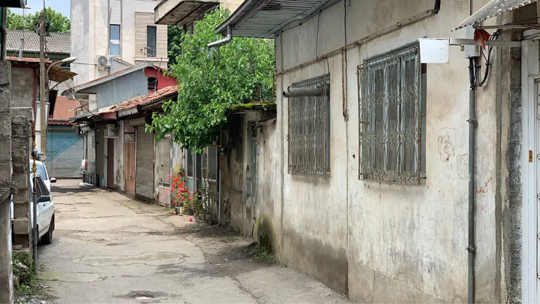 خانه ویلایی کلنگی داخل شهر فومن