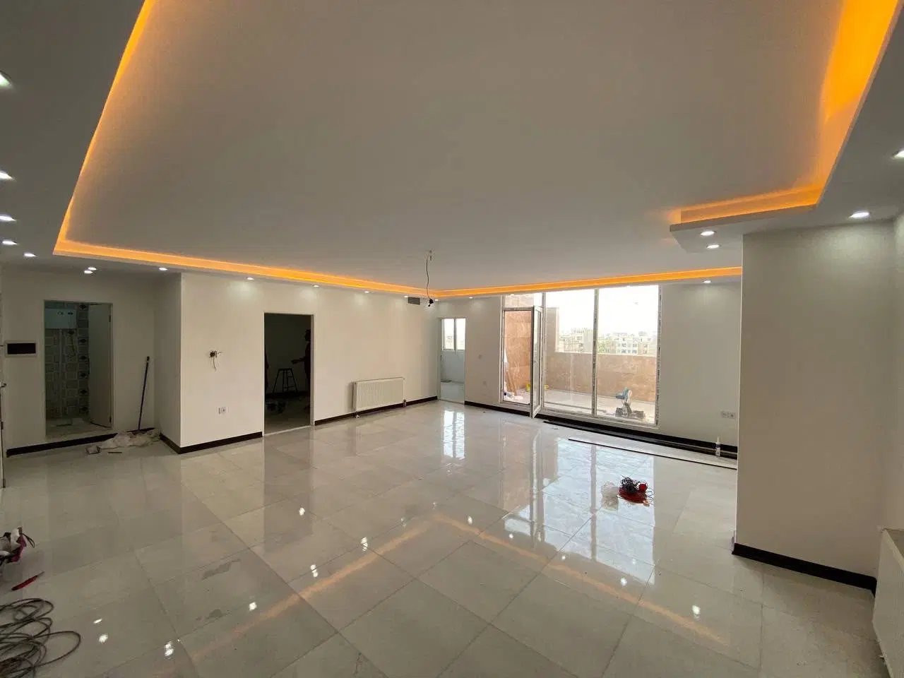 ۱۳۰ متری فول امکانات کوکب غربی