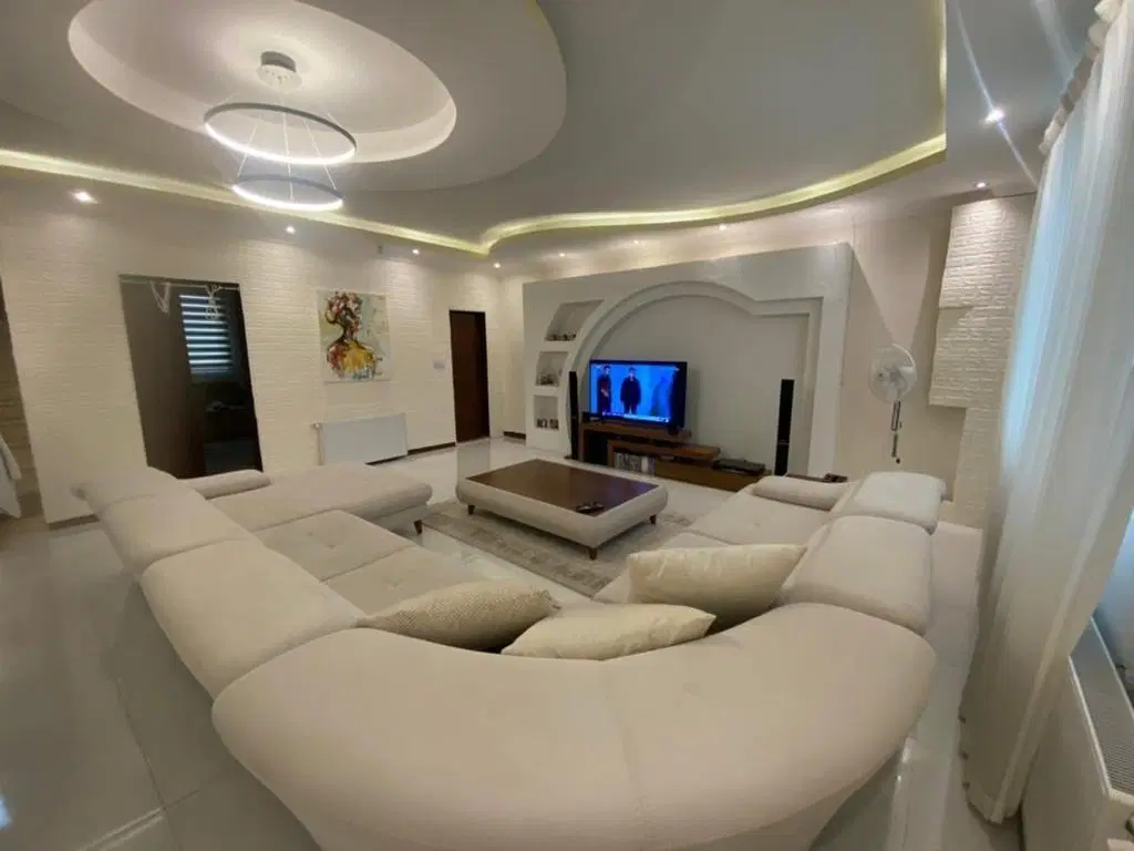 ۱۱۴متر _ فول _ سالن پرده خور