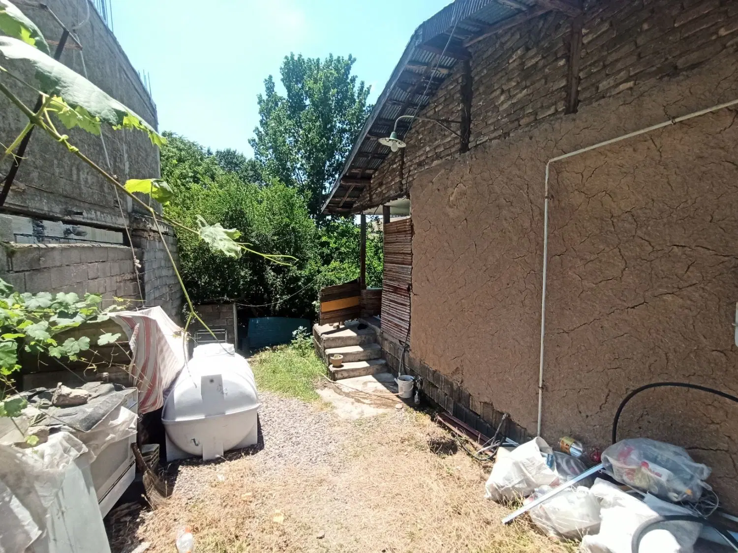 فروش منزل مسکونی در روستای جمشید اباد