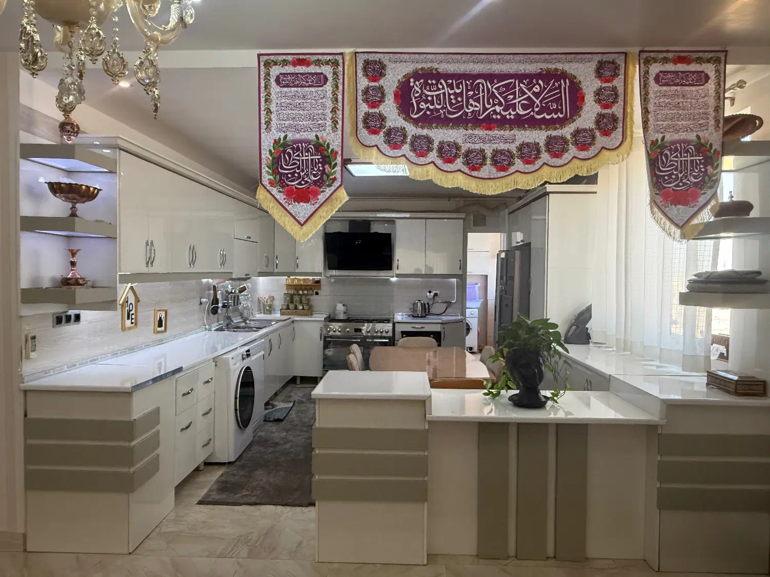 واحد تمیز آپارتمان فروشی طبقه ۵ با آسانسور