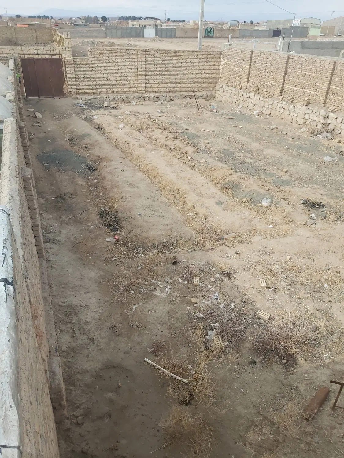 چهار دیواری زمین قلفتی ابارش
