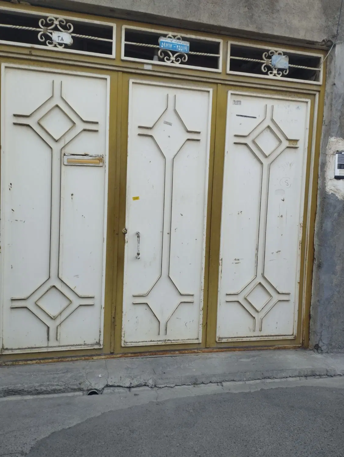 خانه دو طبقه