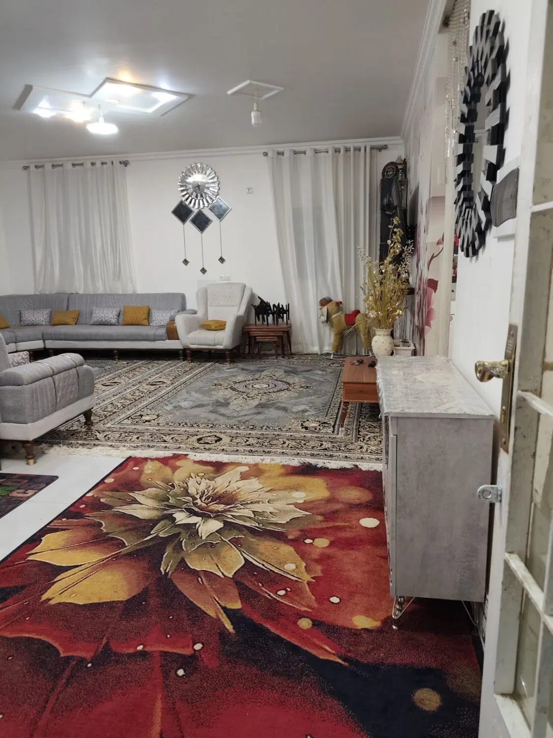 خونه آپارتمانی طبقه بالا