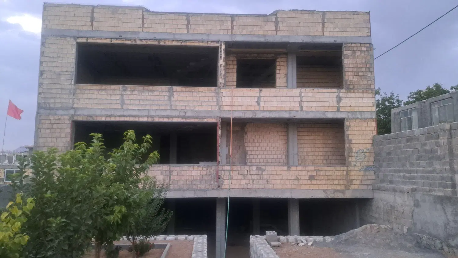 فروش ساختمان سه طبقه