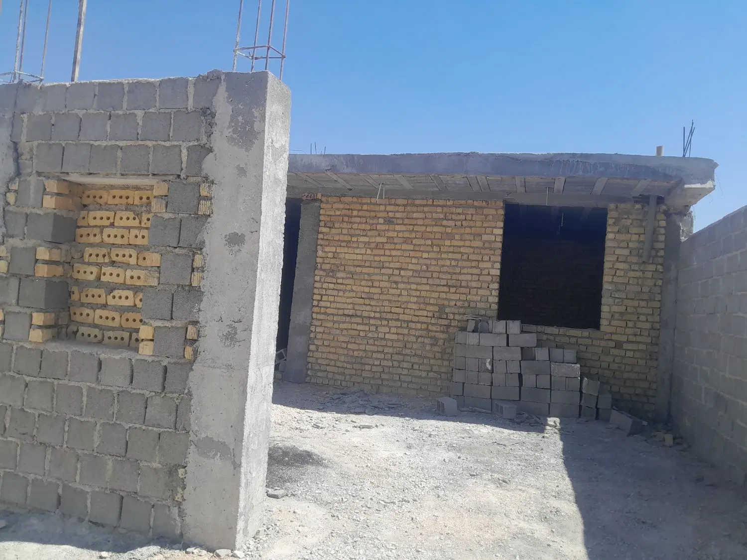 منزل مسکونی در به حیاط ۳خواب