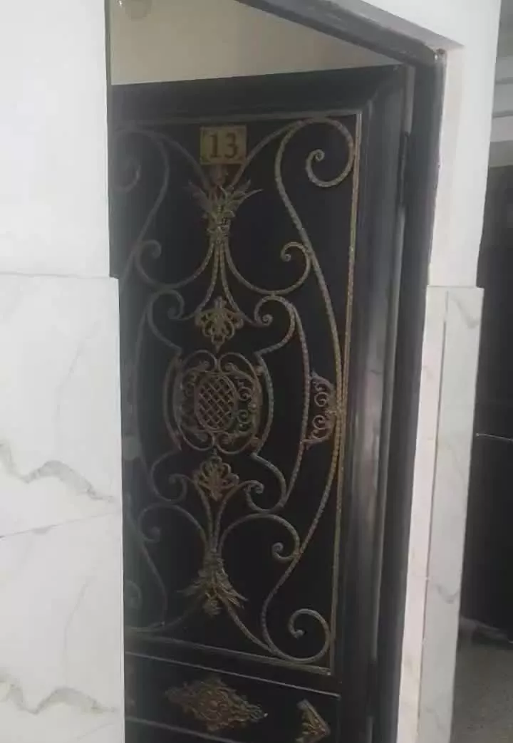 فروش ملک ومعاوضه بامینی بوس