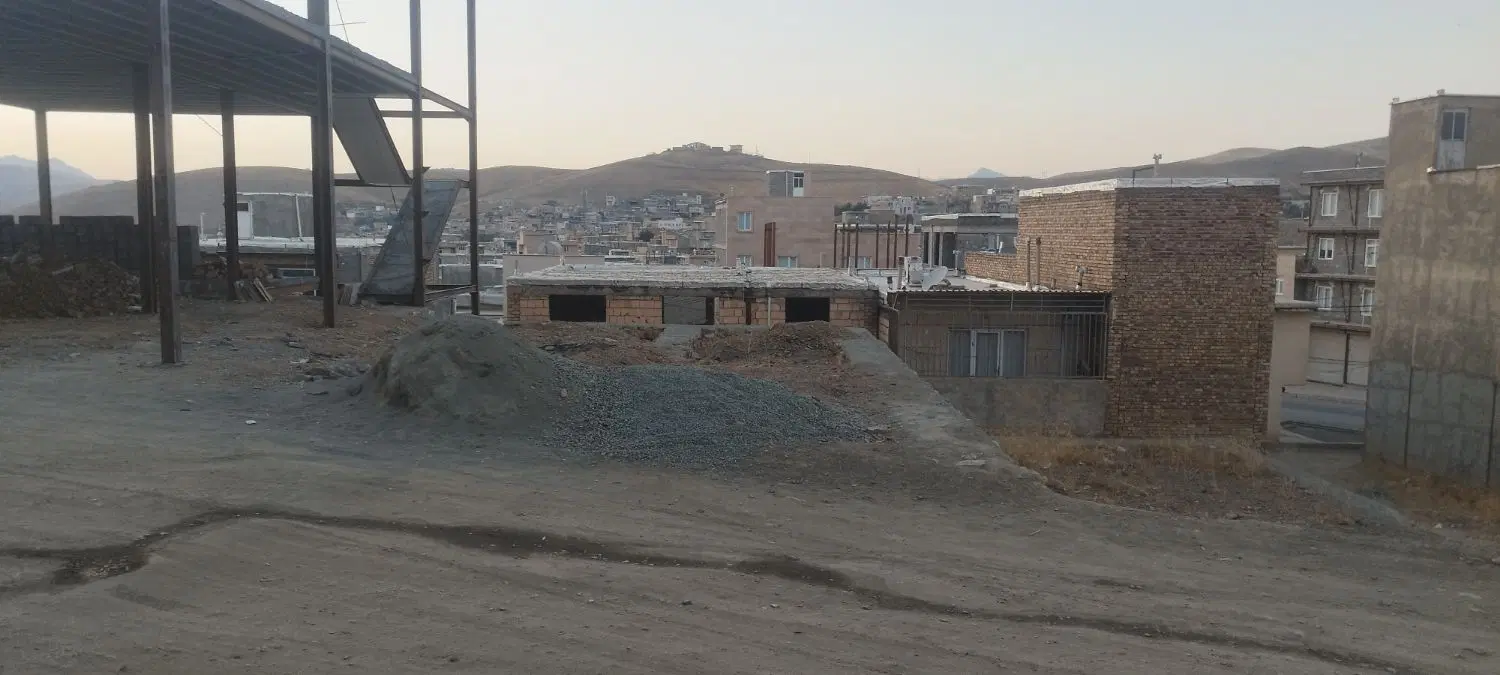 زمین مسکونی97متری دونبش سنگ چینی شده قلیان