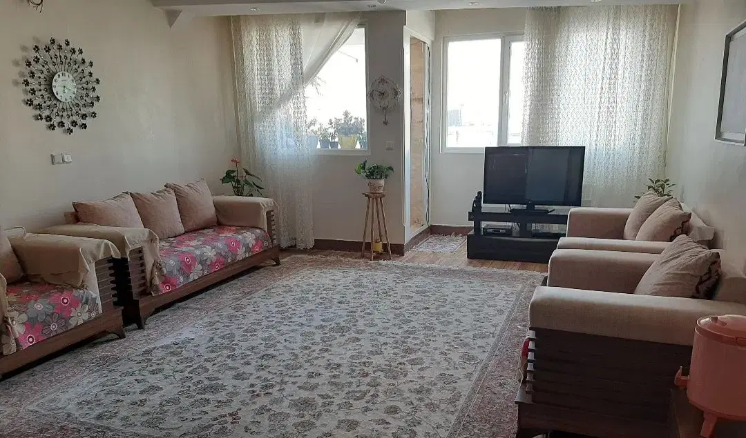 دو طبقه نزدیک حاشیه در باهنر زیر قیمت