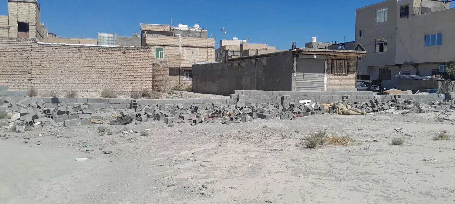 زمین فروشی