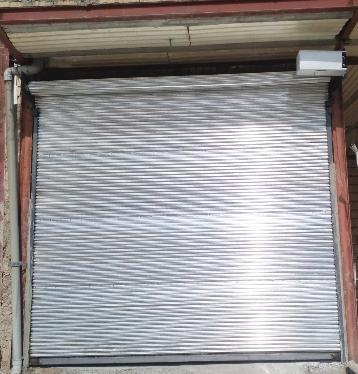 یک دهنه مغازه اجاری