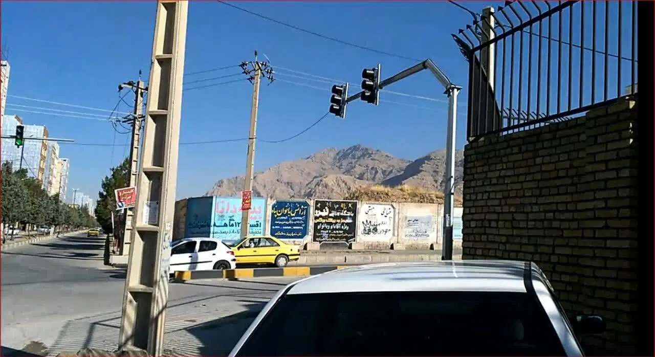 ۲۰۰ متری زمین تجاری مسکونی