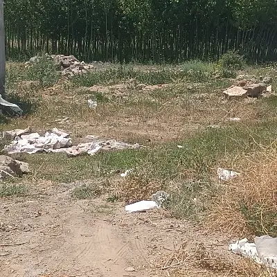 زمینی‌مابین‌روستای‌آلوج‌ومزرعه‌خلف‌به‌متراژ۱۵۰۰متر