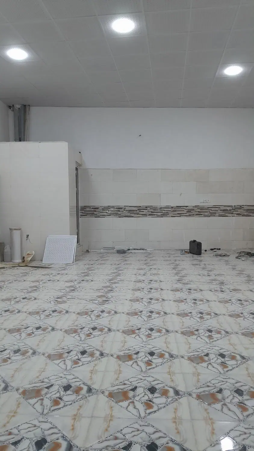 مغازه تجاری نبش گلزار ۹
