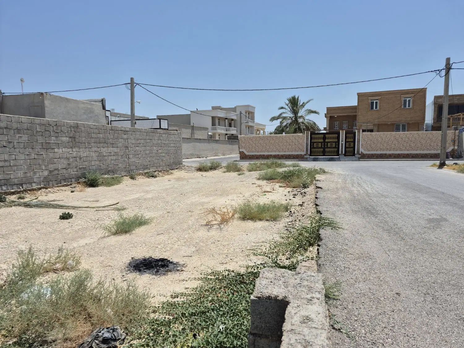 زمین ۲۰۰متر