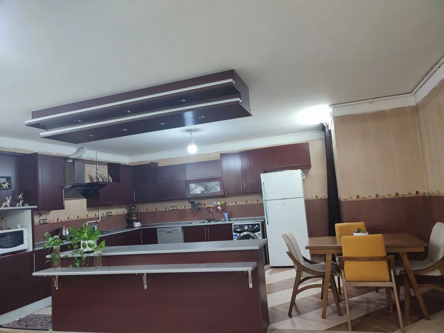 خانه دو طبقه سراسیاب خیابان اشرف گنجویی