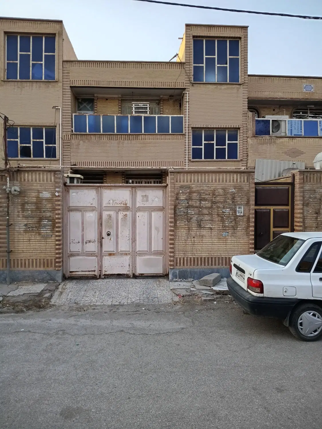 فروش‌ دو‌ واحده