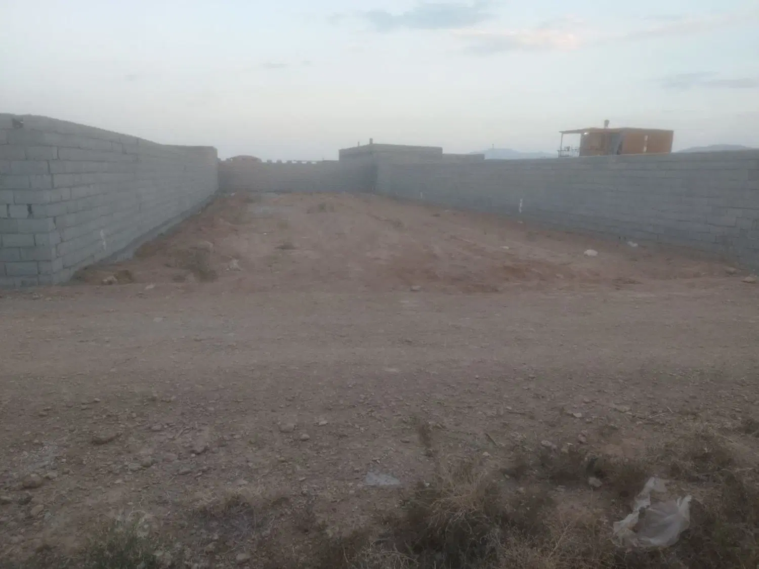 زمین باغ