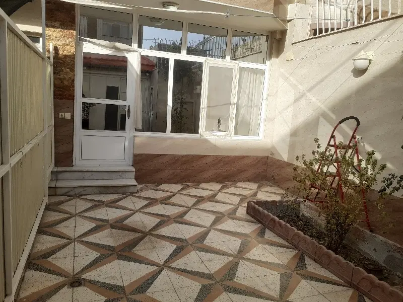 اجاره منزل مسکونی حیاط دار