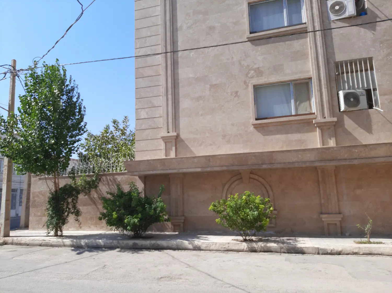 ۱۱۷ متری تکواحدی دونبش فردوسی