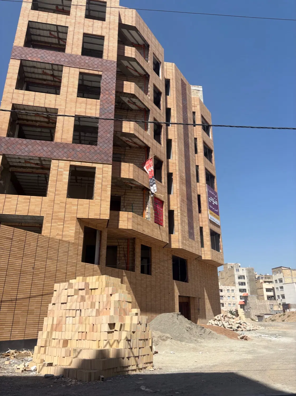 فروش آپارتمان ۱۰۸ متری با لابی سینما باشگاه
