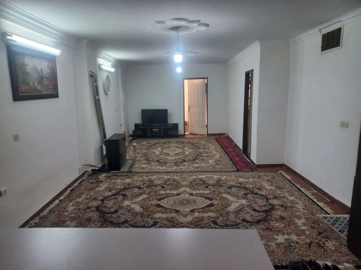 90متر دوخوابه شیک تمیز ط2  روی همکف