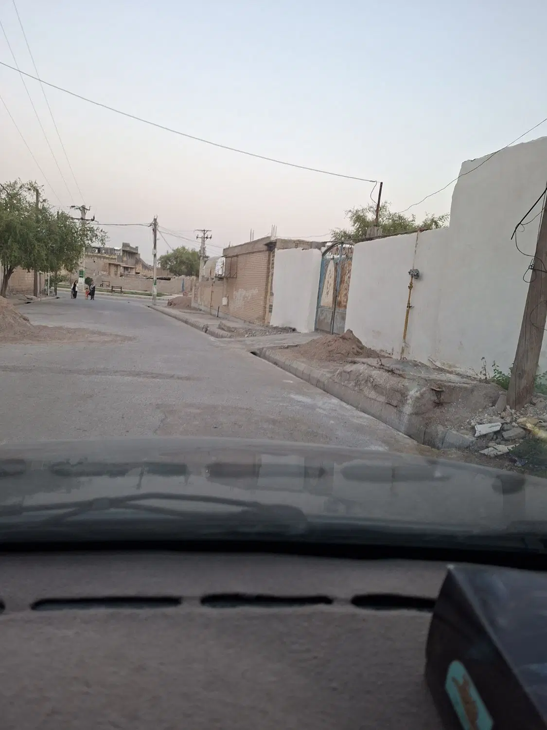 با سلام دو عدد خانه سر جاده اصلی ابگرمک خیابان اول