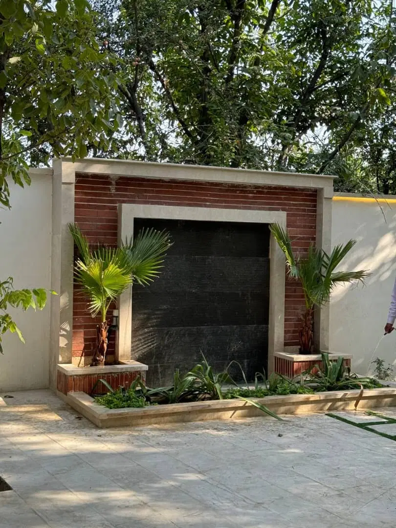 میلادی ۳۳۰ متر