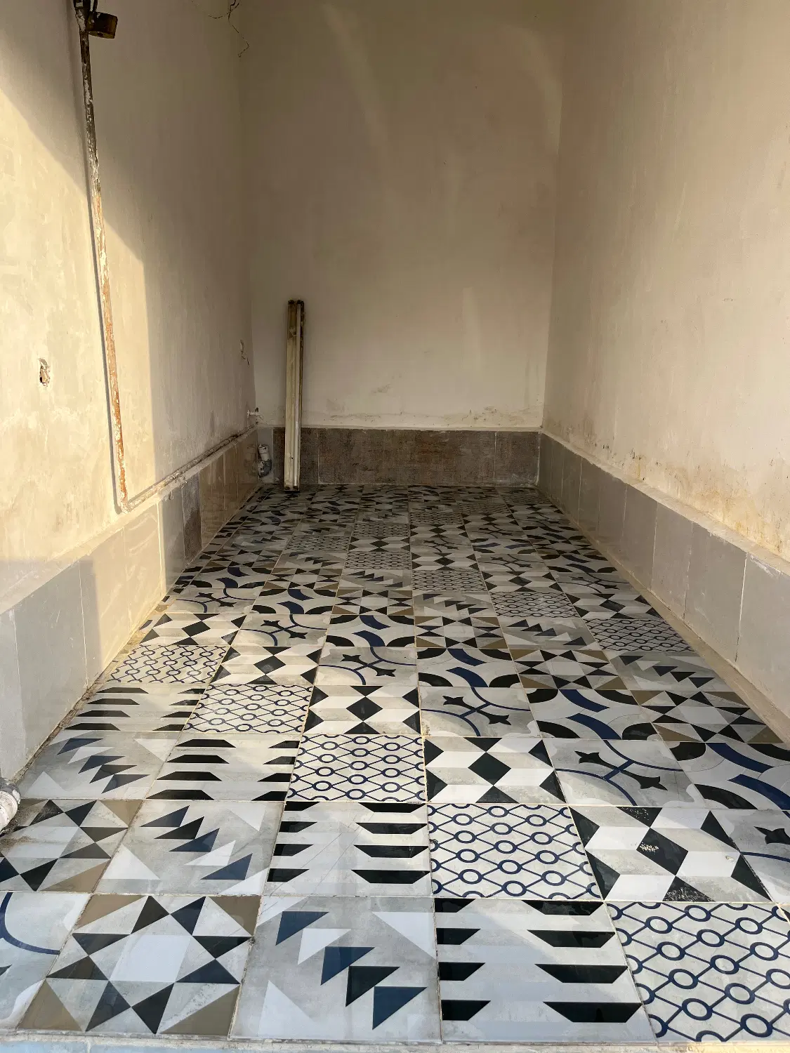 مغازه ۹ متری سه راه ادران