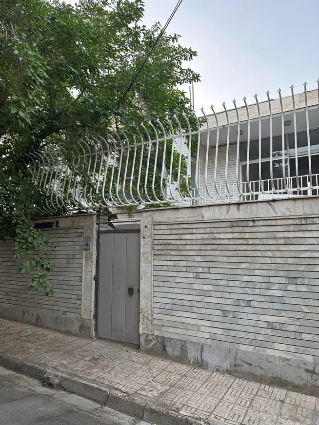 ویلایی ۱۲۰ متری دو طبقه