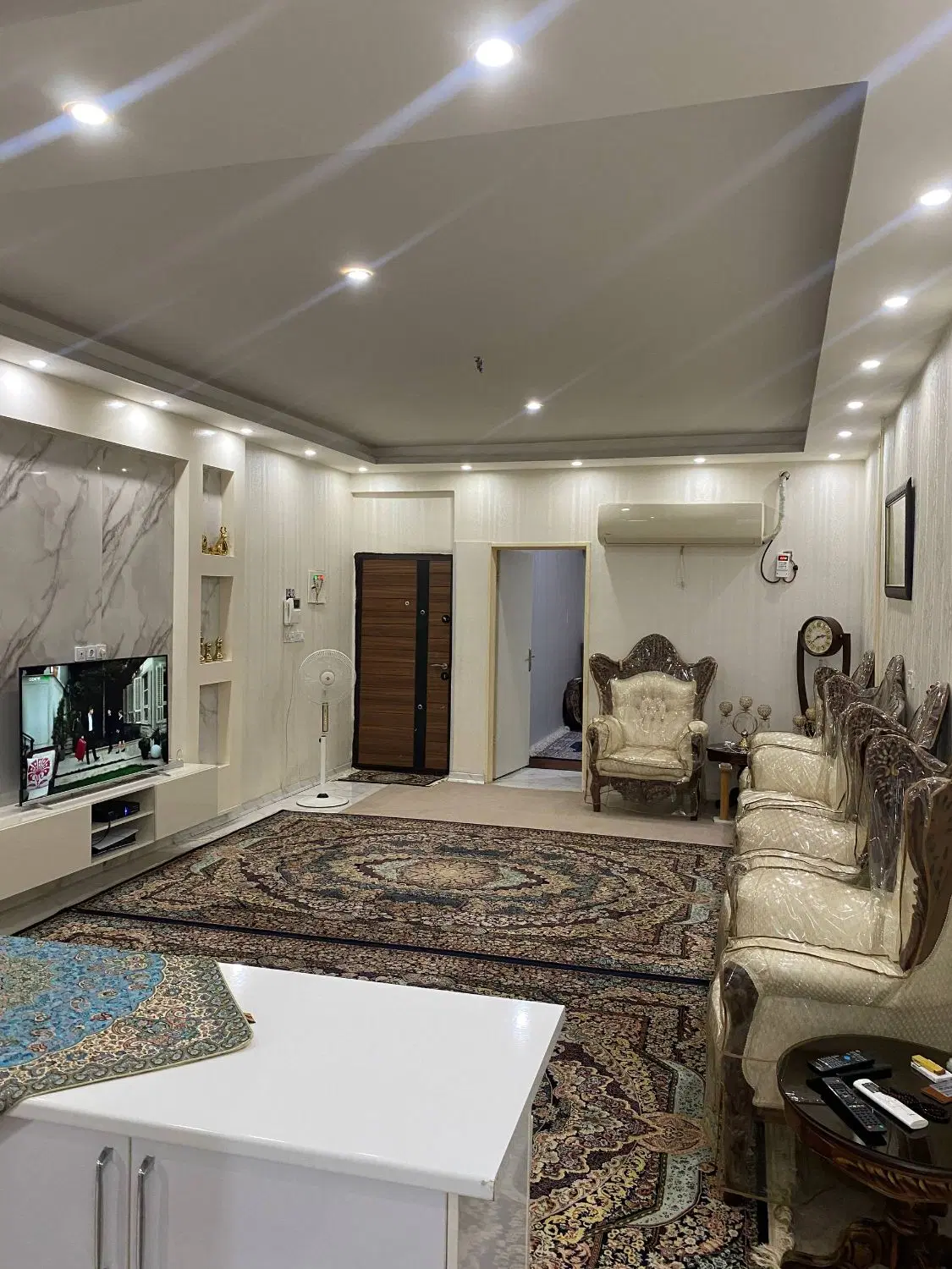 خانه یه واحد ۹۰ متری طبقه همکف