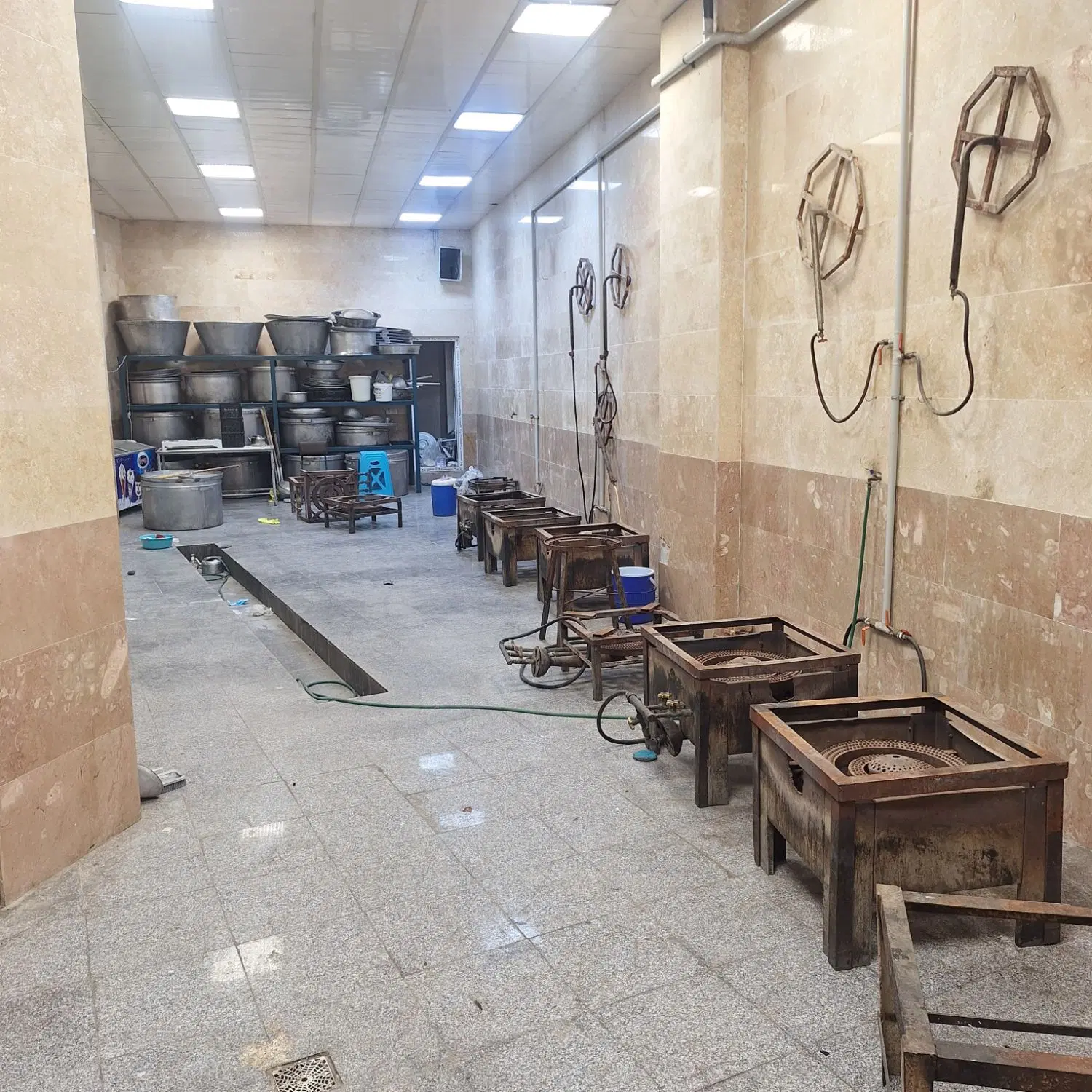 اجاره یا مشارکت  آشپزخانه صنعتی شهرقدس
