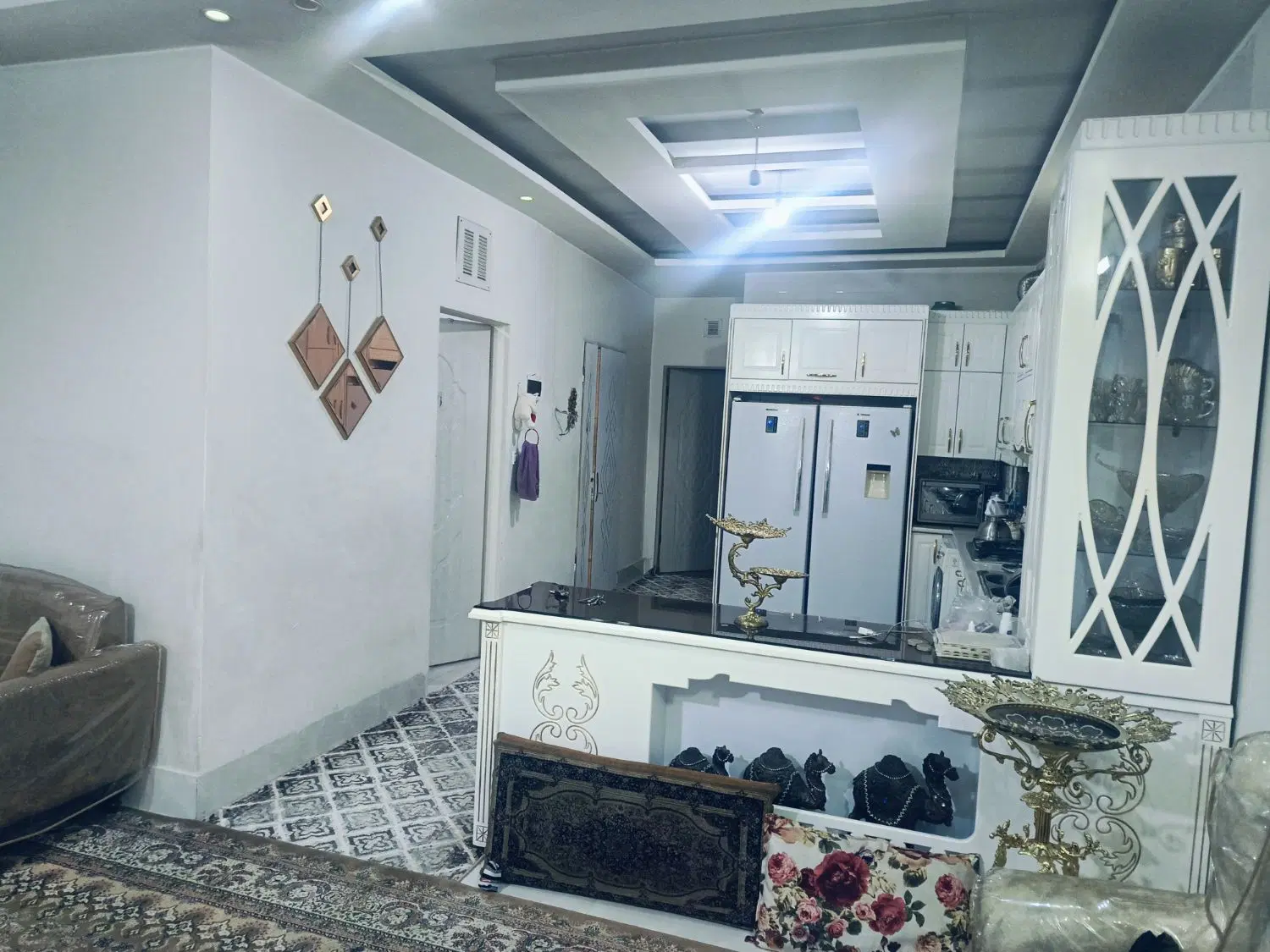 ملک فروشی