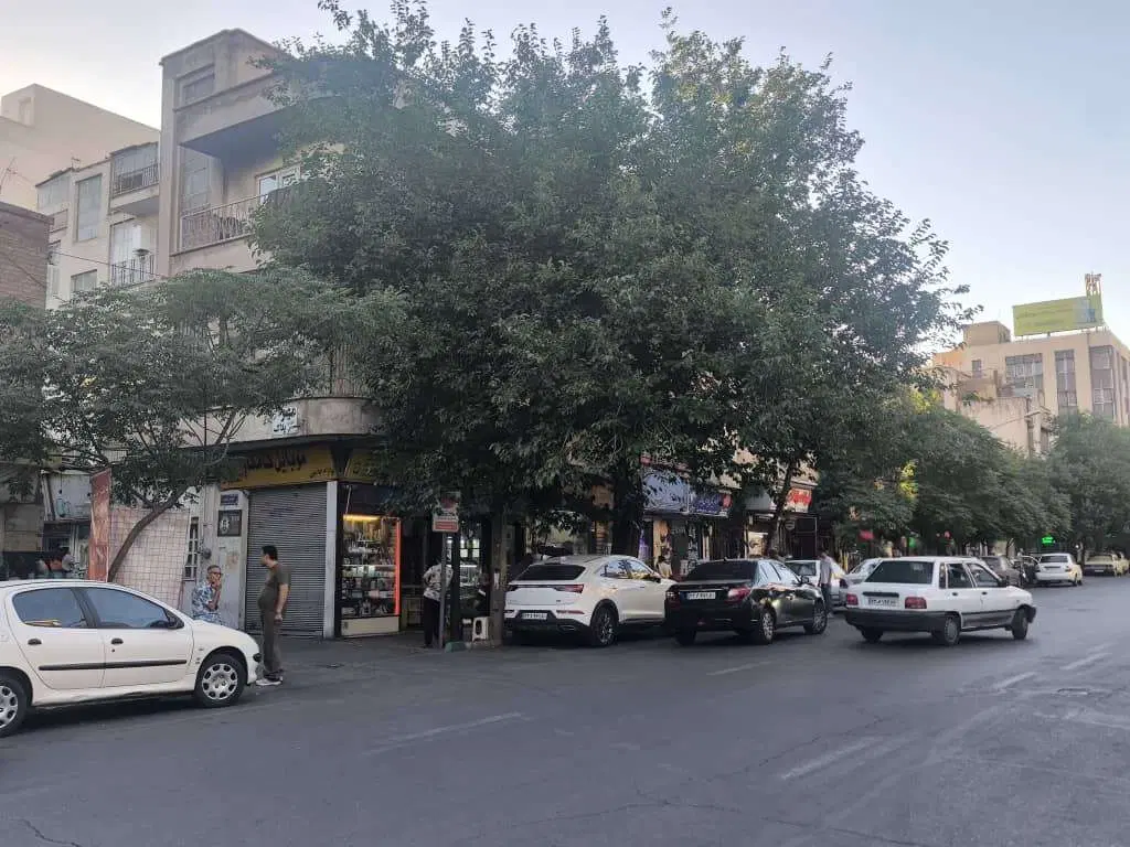 بر اصلی رودکی101متر آپارتمان طبقه اول تکواحدی