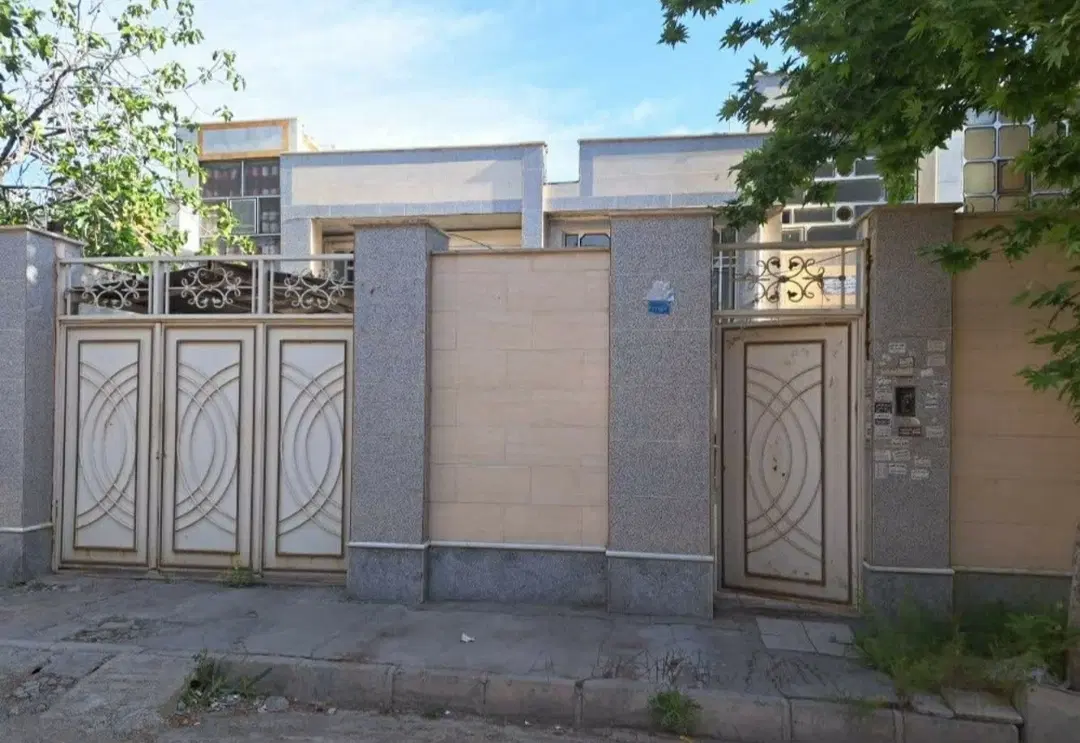 خانه ویلایی ۱۹۰متر ،شهرک معلم بلوار مولوی