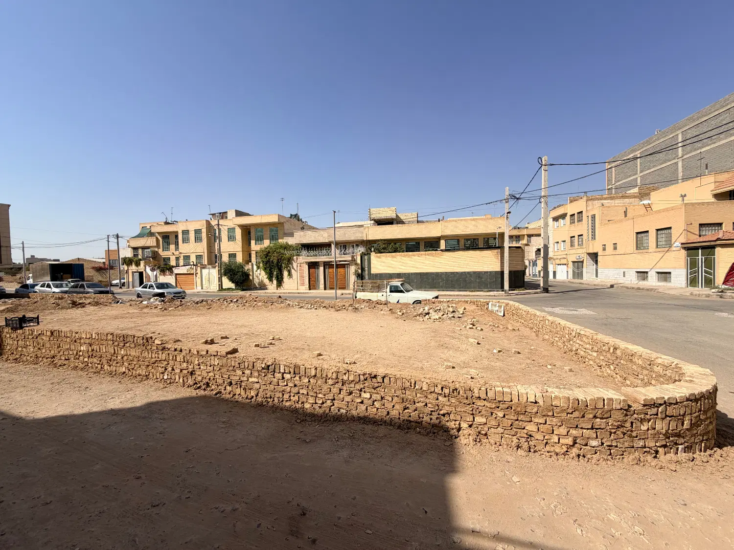 زمین میدان امام حسین کوچه ولیعصر نبش (اذریزدی ۶)