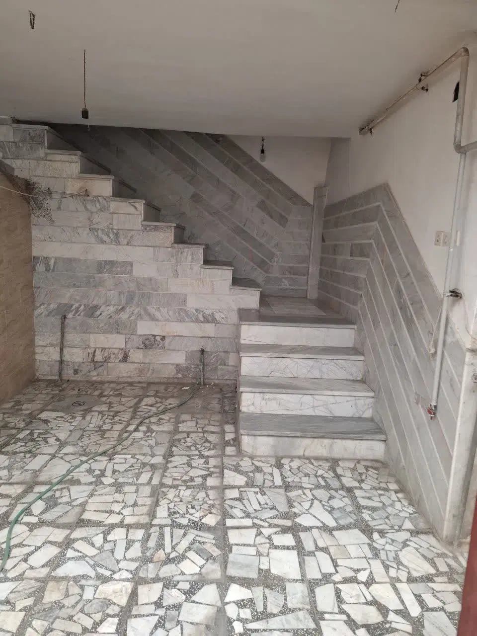 خانه ویلایی راه جدا طبقه اول با پارکینگ