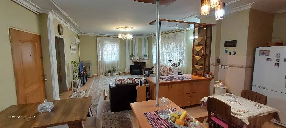 ۱۱۴ متر، ۳ خواب، تک واحدی، خیابان ۱۳ آبان