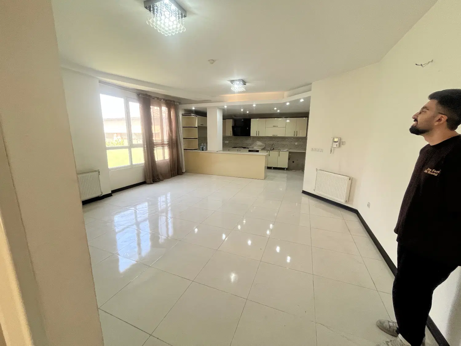 اپارتمان اطلسی ۱۰۰ متری دو خوابه