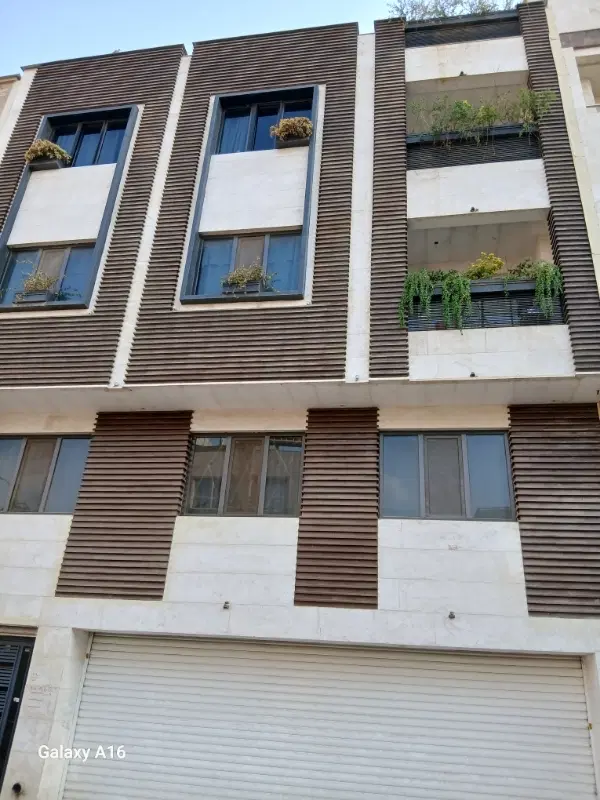 فروش واحد ۲ خواب_رشد و توحیدی جنوبی در به حیاط