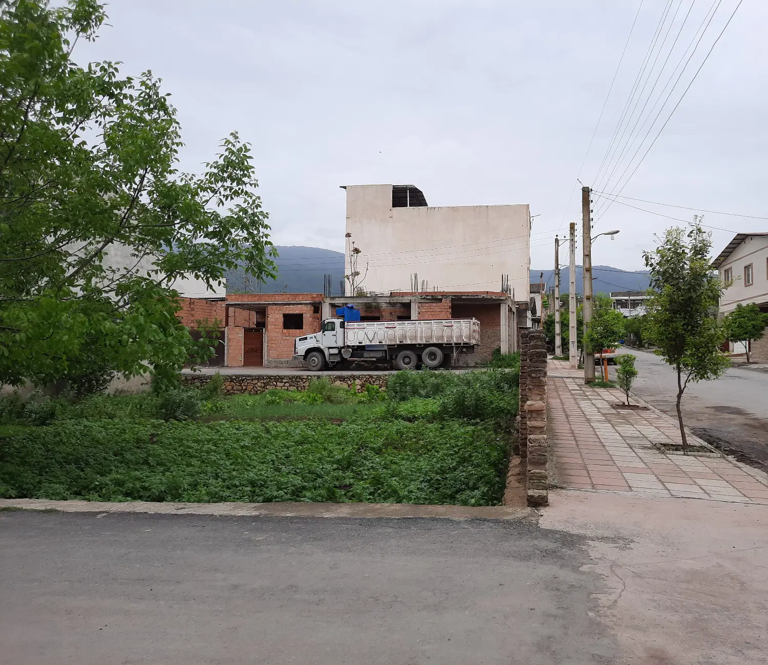 زمین مسکونی 194 متر داراری سند در روستای پاسند