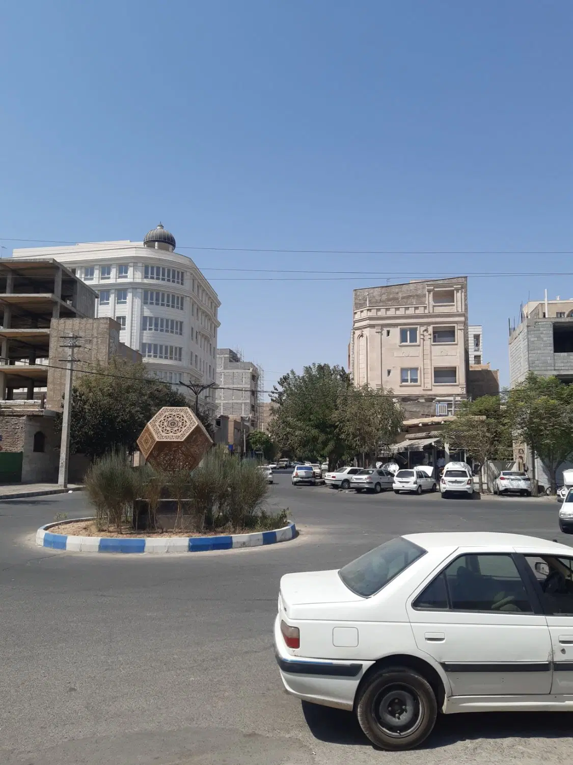 فروش واحد ۱۲۸متری تکواحد ۲خواب کاسبی